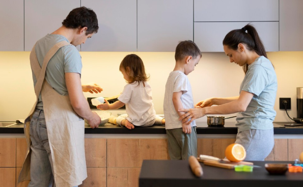 How to Integrate a New Maid into a Family with Young Children 2